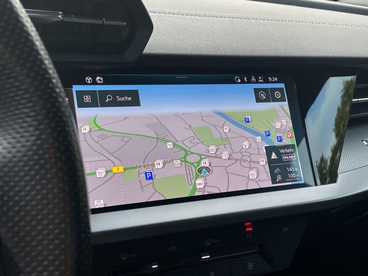 Audi A3 Limousine 35 TDI LED Navi AHK Teilleder