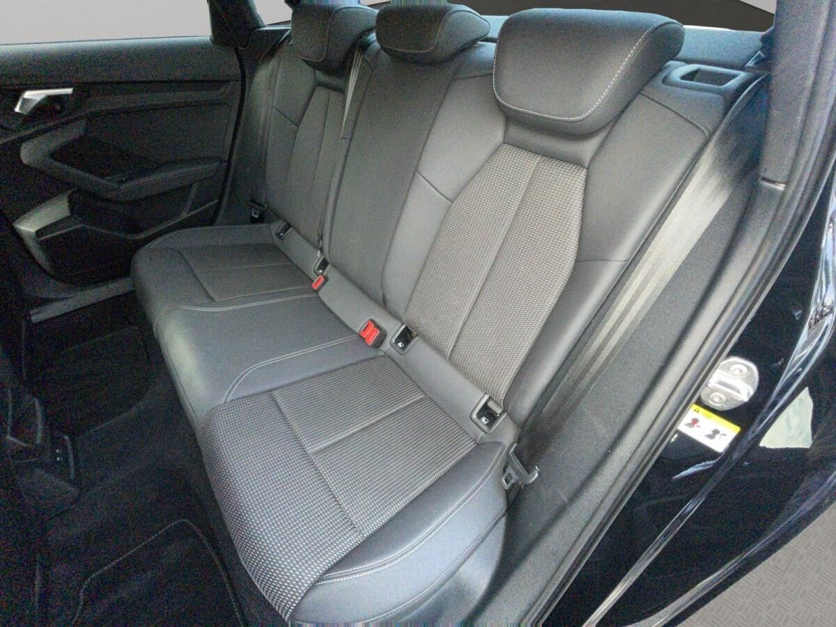 Audi A3 Limousine 35 TDI LED Navi AHK Teilleder