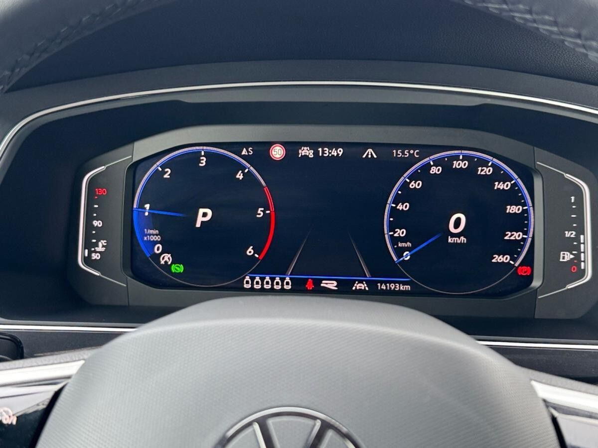 Volkswagen Tiguan Allspace R-Line 2.0TDI 4M 7-SITZE AHK STANDH