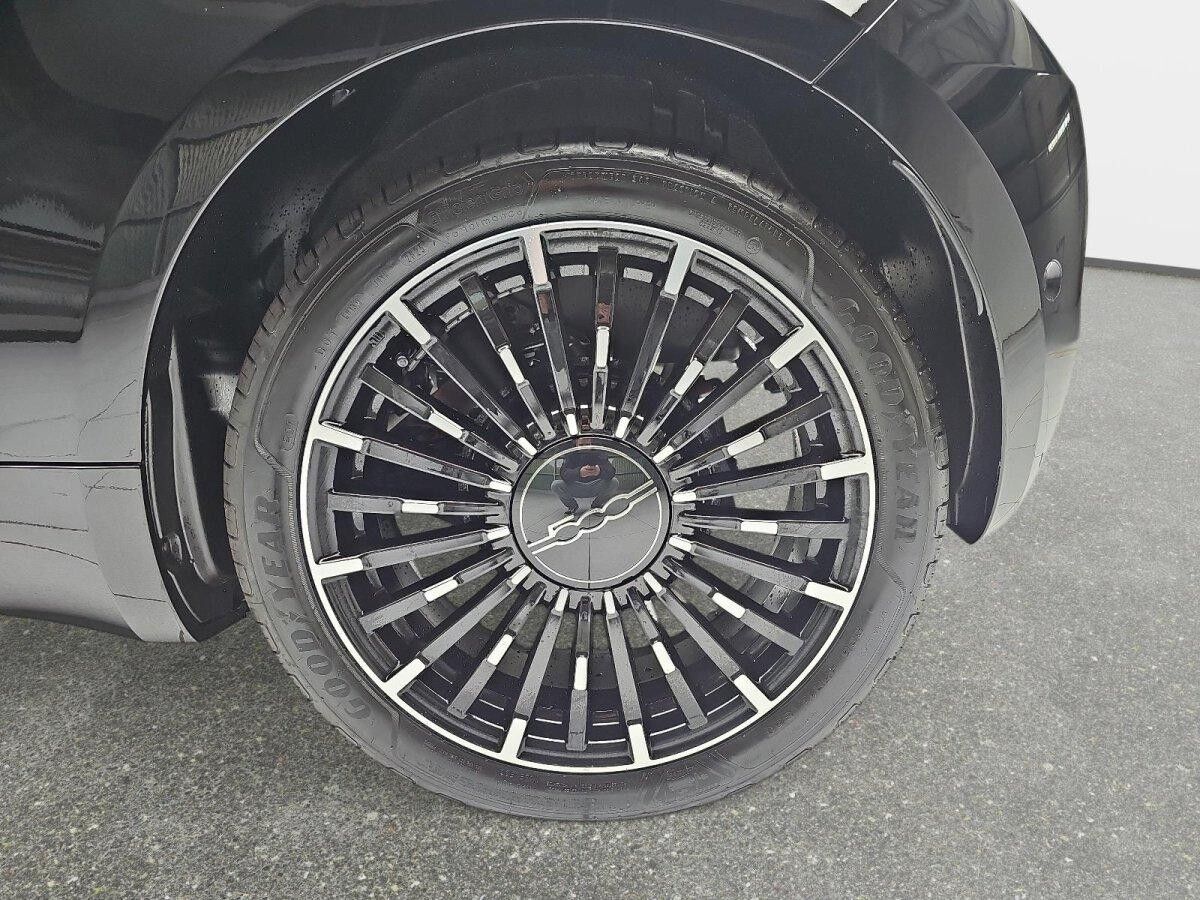 Fiat 500 ELEKTRO H LA PRIMA 3+1 MJ25