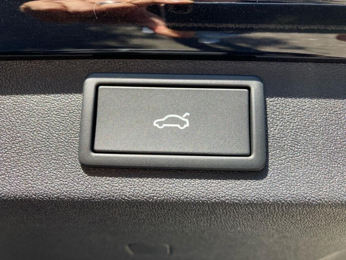 Skoda ENYAQ 60 20" ACC Kamera SHZ Matrix-LED AHK*SOFORT VERFÜGBAR*