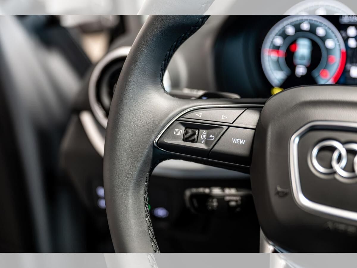 Audi Q2 35 TFSI S line S tronic NAV/MATRIX/LM19/ACC