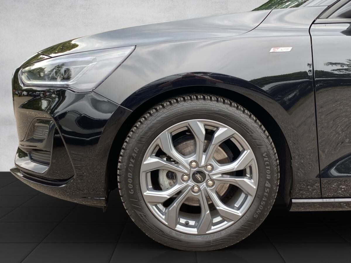 Ford Focus ST-Line Turnier Automatik Bluetooth/Navi LED