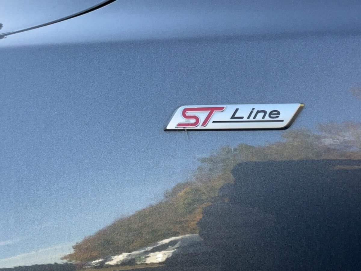 Ford Focus ST-Line Turnier Automatik Sportpaket Navi