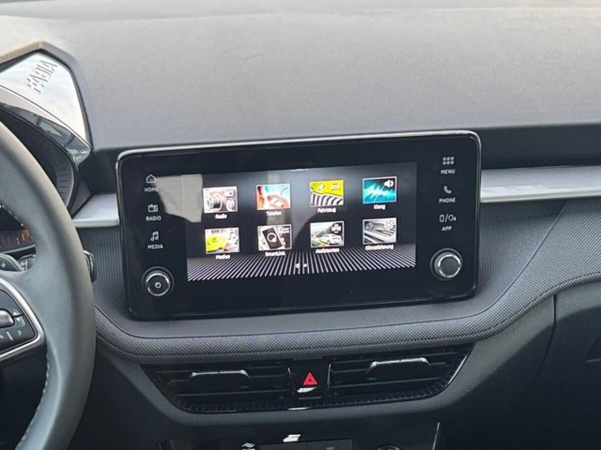 Skoda Fabia 1.0 TSI DSG Selection +SHZ+PDC+GRA+LED+KLIMA+