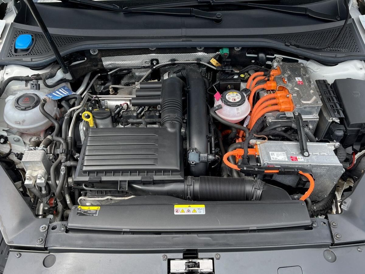 Volkswagen Passat Variant GTE 1.4 TSI DSG LED/NAVI/KAMERA