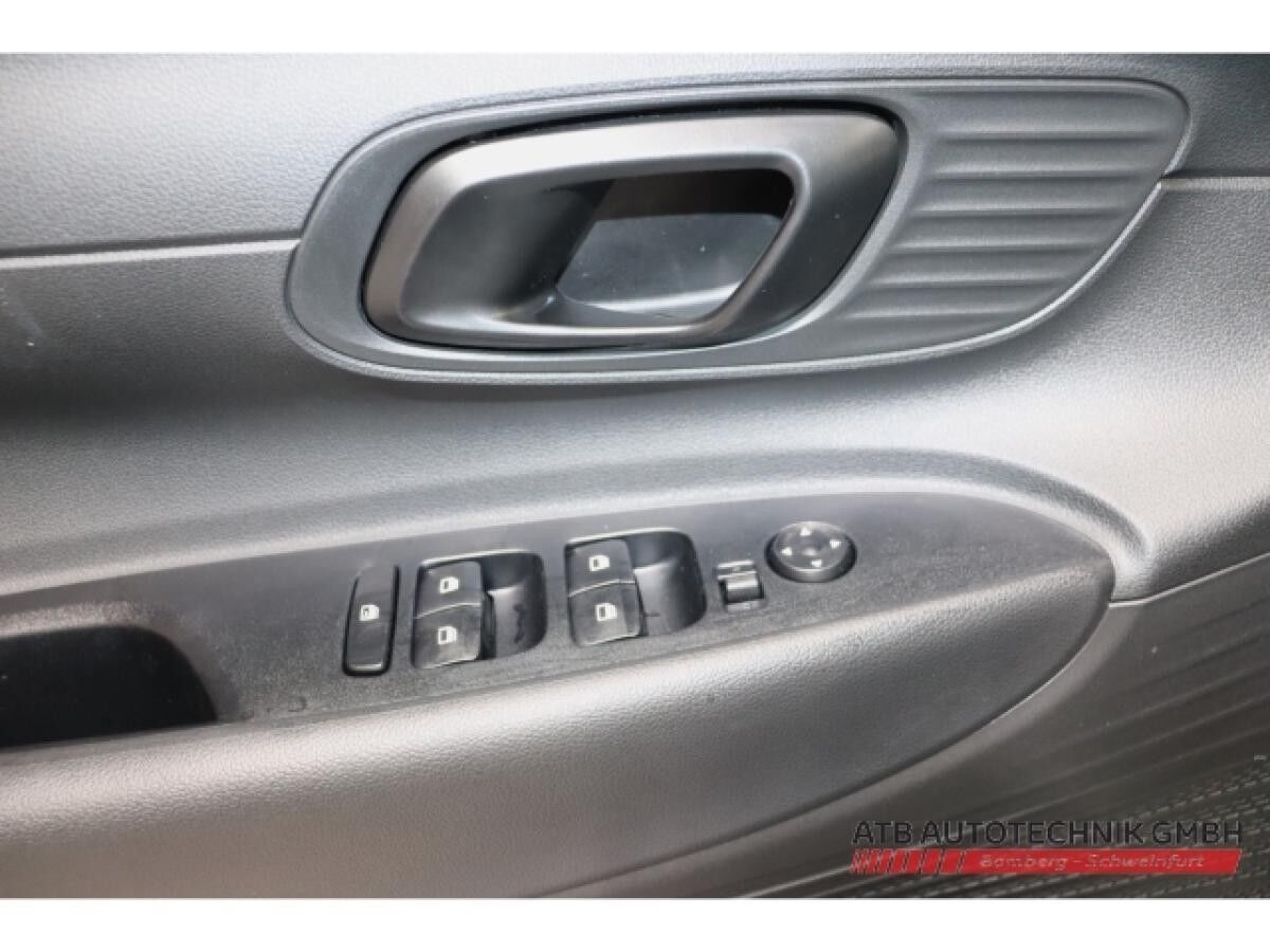 Hyundai BAYON Select 1.0 T-GDi M/T Navi ACC Apple CarPlay