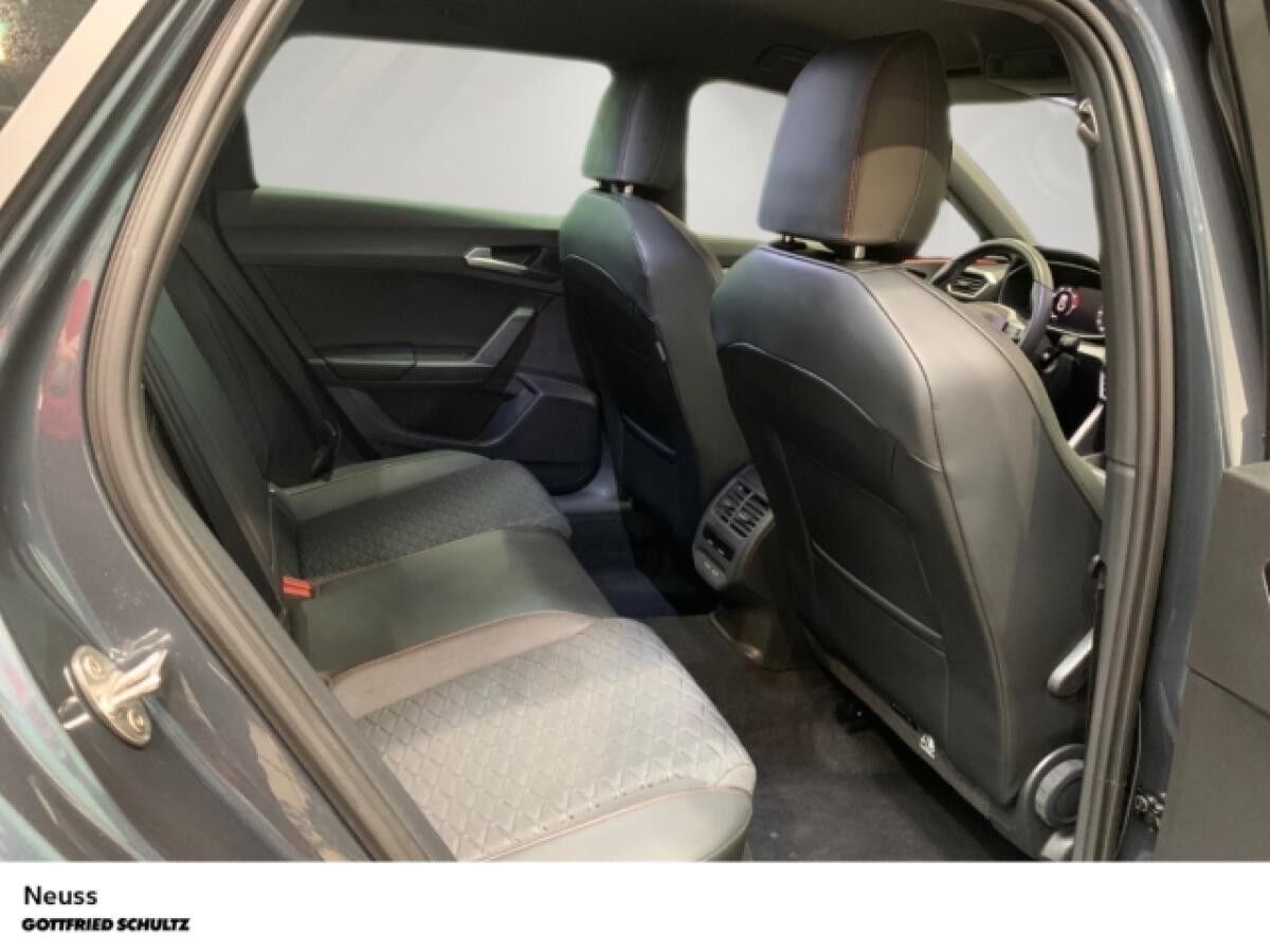 Seat Leon Sportstourer FR TDI DSG AHK NAVI SITZHEIZUNG EINPARKHILFE