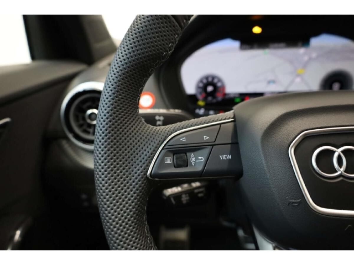 Audi Q2 35 TFSI S line