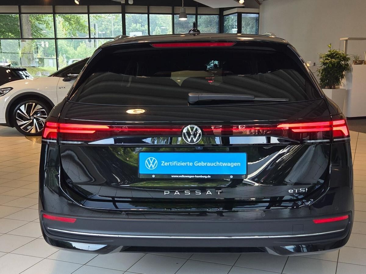 Volkswagen Passat Variant 1.5 eTSI DSG Business Navi ParkAssist Volkswagen Passat Variant 1.5 eTSI DSG Business Navi ParkAssist
