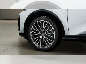 Audi Q5 edition one mit Akzenten mythosschwarz TDI quattro 150 kW S tronic