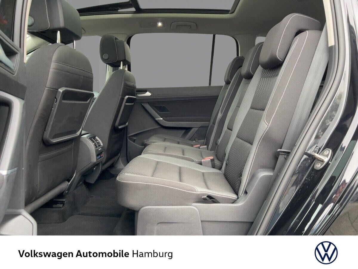 Volkswagen Touran 1.5 TSI DSG Panoramadach Sitzheizung PDC