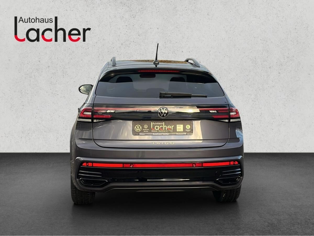 Volkswagen Taigo R-Line 1,0 l TSI OPF ) 7-Gang-Doppelkupplungsgetriebe DSG