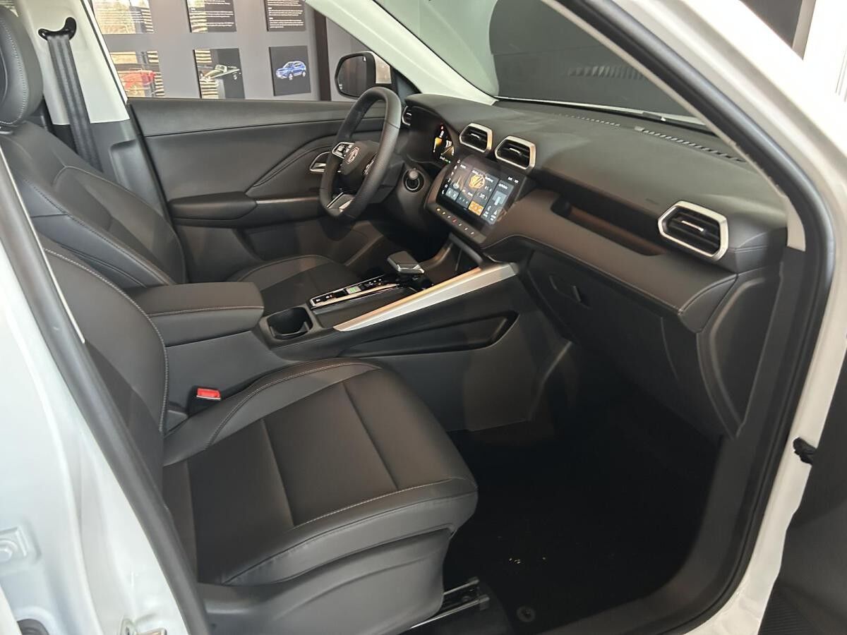 MG ZS 1.5 Hybrid+ Luxury (Privat)