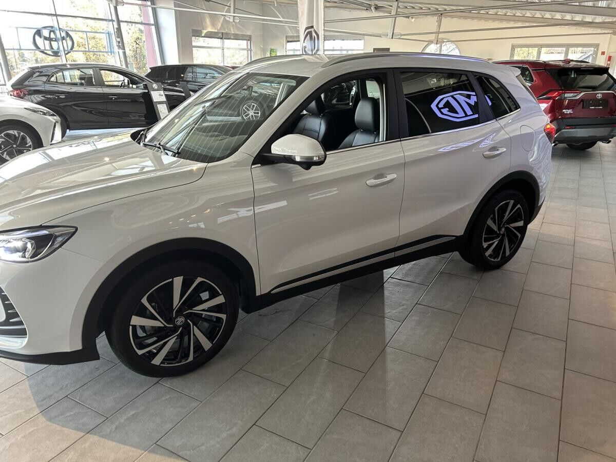 MG ZS 1.5 Hybrid+ Luxury (Privat)