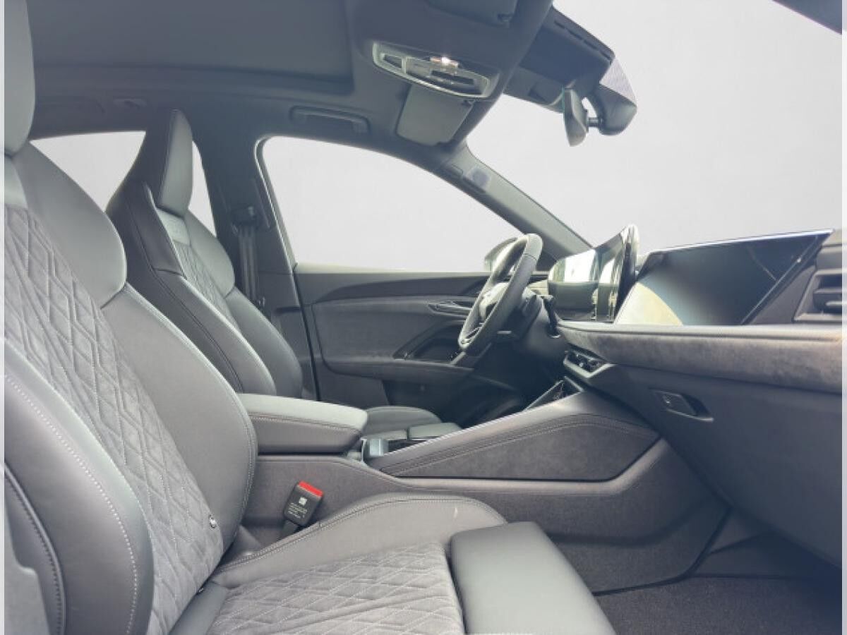 Audi Q5 Sportback e-hybrid quattro*neues Modell*AKTIONSRATE*uPE: €91.460,-*Beifahrer-Display*Pano*AHK*Head-