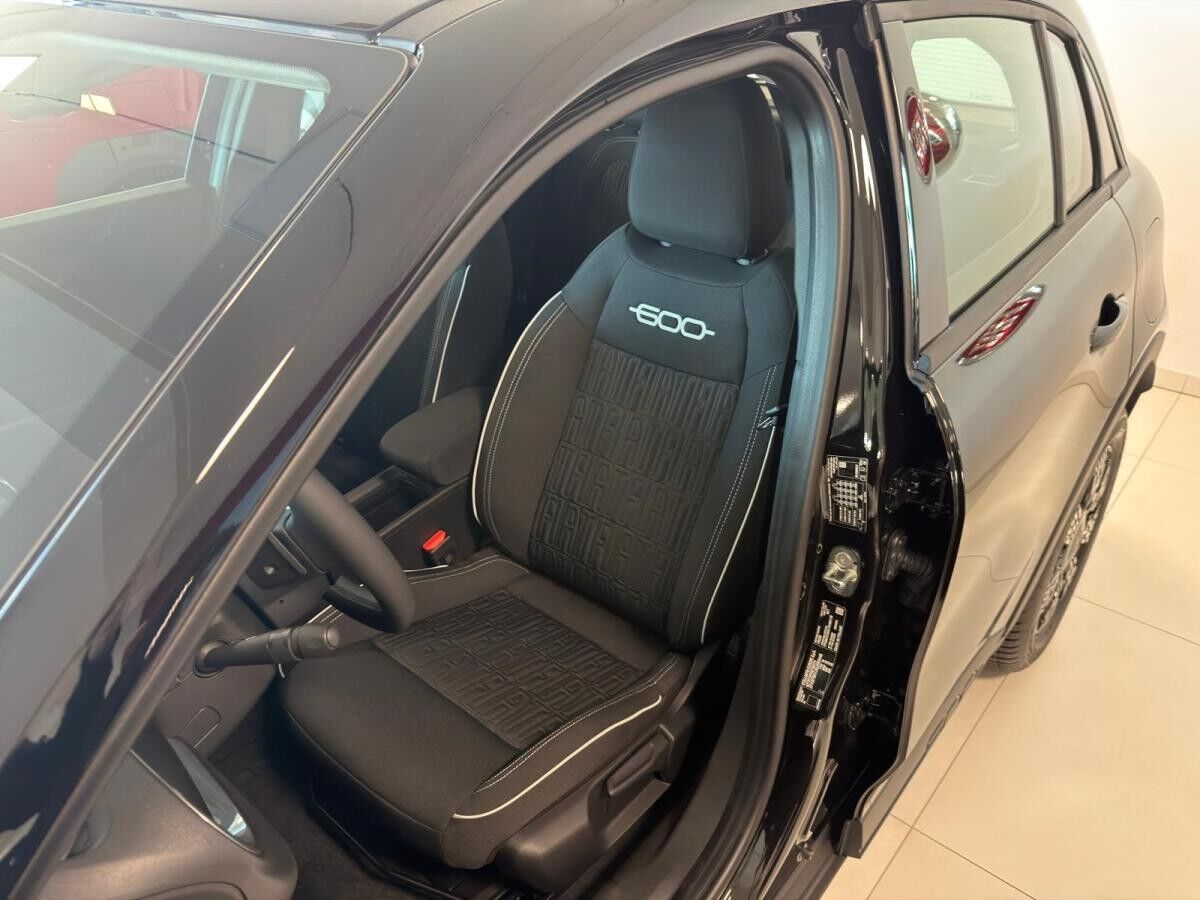 Fiat 600 Hybrid Business Edition 1.2 T3 Verfügbar in 5 Farben Abholung Mannheim