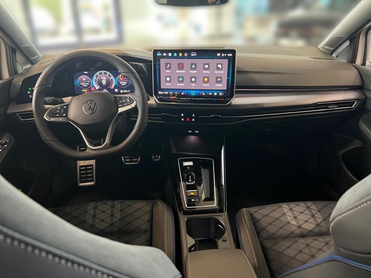 Volkswagen Golf R-Line 1.5 eTSI DSG AHK Head-Up Black-Style