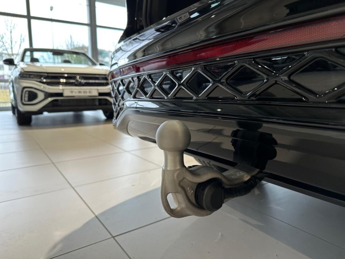 Volkswagen Tiguan R-Line BlackStyle eTSI 7-Gang-DSG