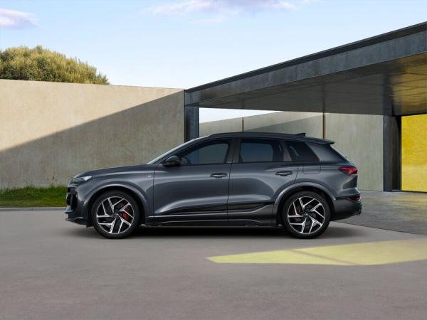 Audi Q6 e-tron performance 225 kW S-line business 0,25% VERSTEUERUNG + TECH PLUS + HUD + PANO + AHK + 21 ZOLL + B&O