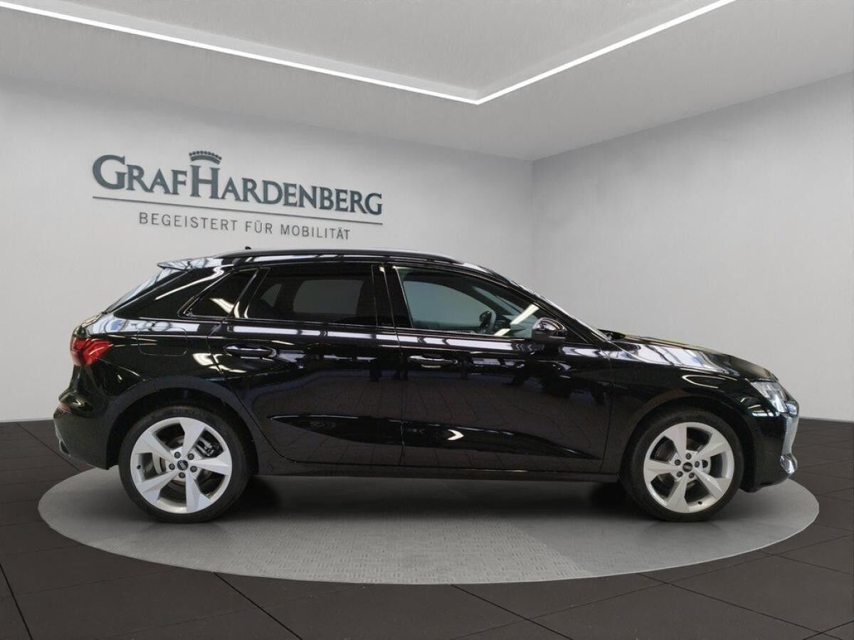Audi A3 Sportback TFSI tronic advanced / SONDERABNEHMER / SOFORT VERFÜGBAR !