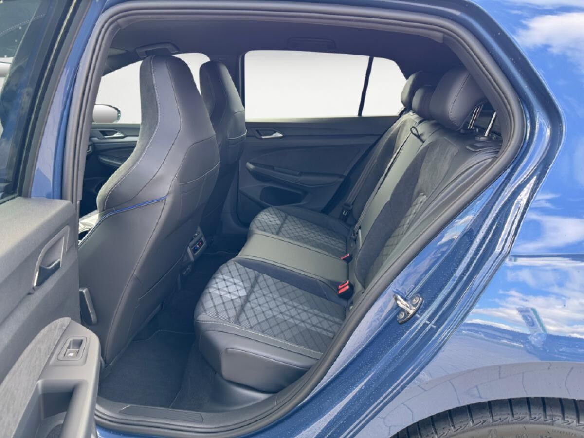 Volkswagen Golf R-Line 1,5 l eTSI 150 PS DSG SOFORT VERFÜGBAR