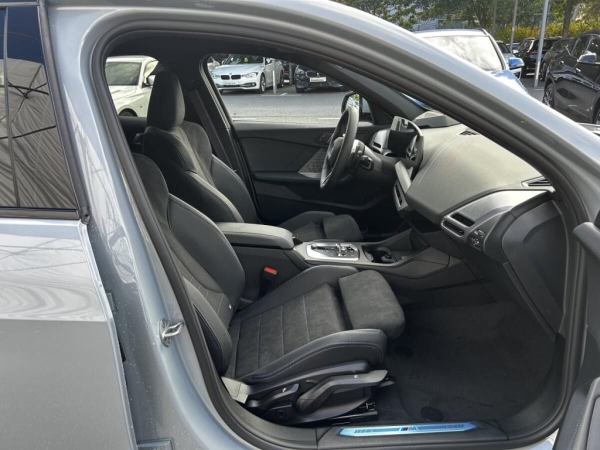 BMW 120 Lenkradheizung - Anhängerkupplung - M Sportpaket Pro - BMW Niere Iconic Glow