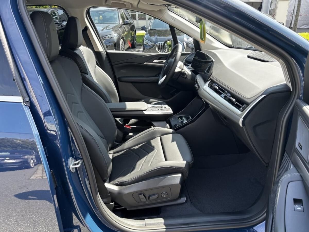 BMW 220 Active Tourer Luxury Line - Komfortzugang - Adaptive LED - Aktiv Sitze - Anhängerkupplung