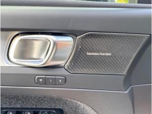 Volvo XC40 B3 DKG PLUS DARK - Pixel - 360 - Sofort lieferbar!