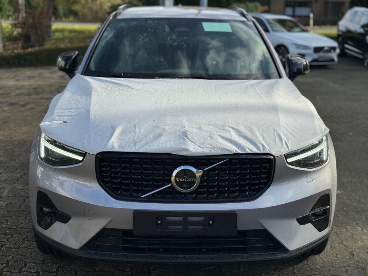 Volvo XC40 B3 DKG PLUS DARK - Pixel - 360 - Sofort lieferbar!