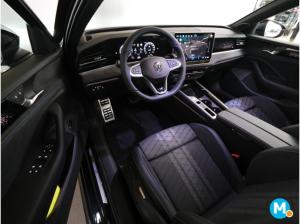 Volkswagen Passat 2.0 TDI 4MOTION DSG Pano Harman AHK Blac