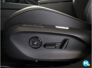 Volkswagen Passat 2.0 TDI 4MOTION DSG Pano Harman AHK Blac