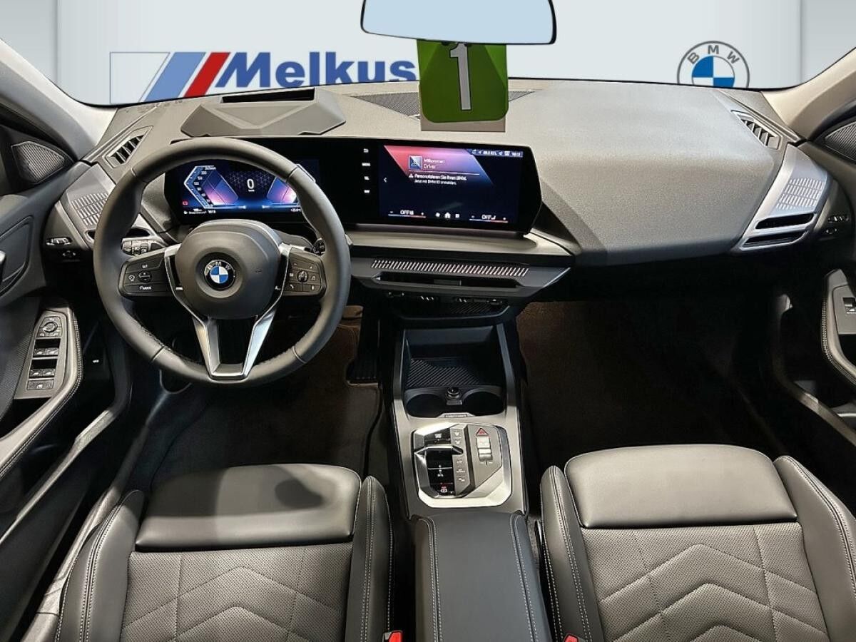 BMW 120 M Design - Lenkradheizung - Anhängerkupplung  - BMW Niere Iconic Glow