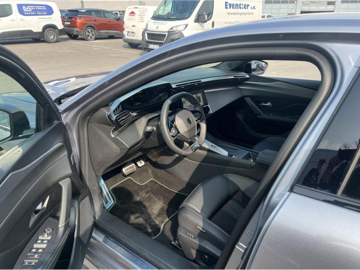 Peugeot 308 GT Hybrid 145 e-DSC6*BLACK-WEEK-SPECIAL* Peugeot 308 GT Hybrid 145 e-DSC6*BLACK-WEEK-SPECIAL*