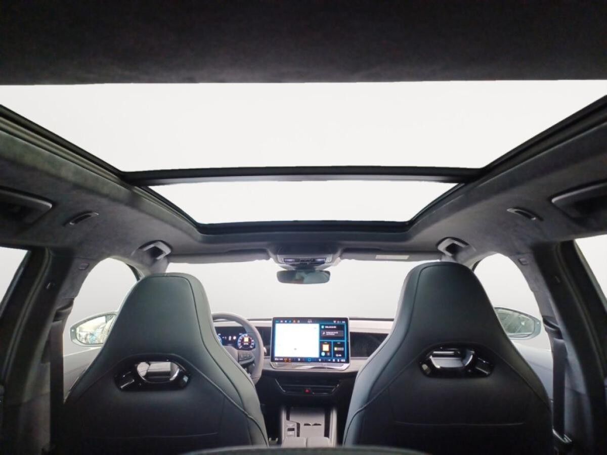 Volkswagen Passat 1.5 eHybrid 130kW DSG R-Line SIGNATURE *SOFORT VERFÜGBAR*