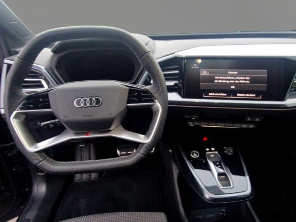 Audi Q4 e-tron 45 S-Line 21 AHK HuD NAVI PANO RFK WÄPU