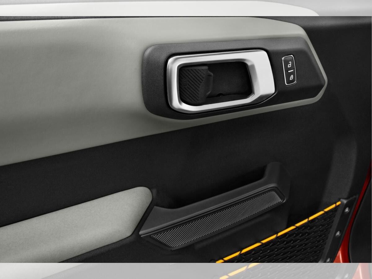 Ford Bronco Badlands V6 4x4 NAVI KAMERA LEDER uvm. Ford Bronco Badlands V6 4x4 NAVI KAMERA LEDER uvm.