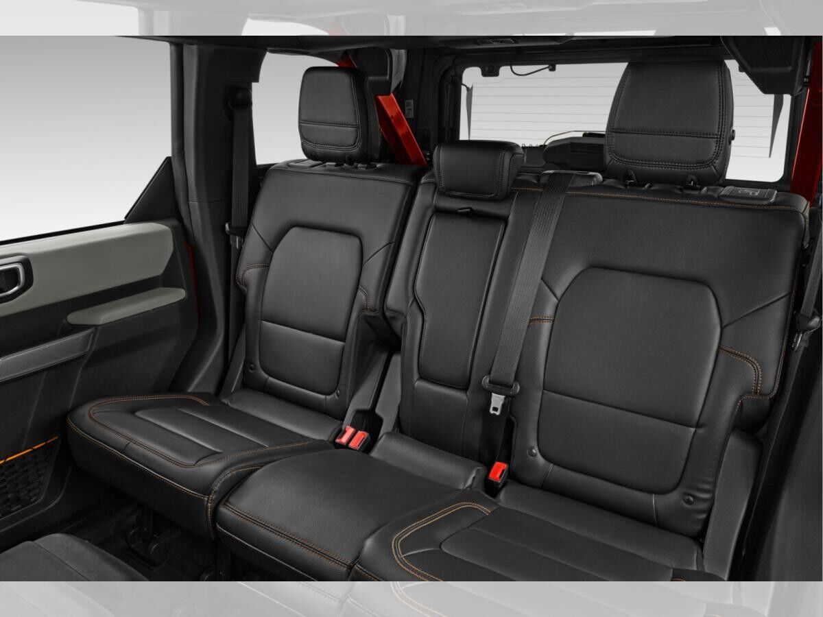 Ford Bronco Badlands V6 4x4 NAVI KAMERA LEDER uvm. Ford Bronco Badlands V6 4x4 NAVI KAMERA LEDER uvm.