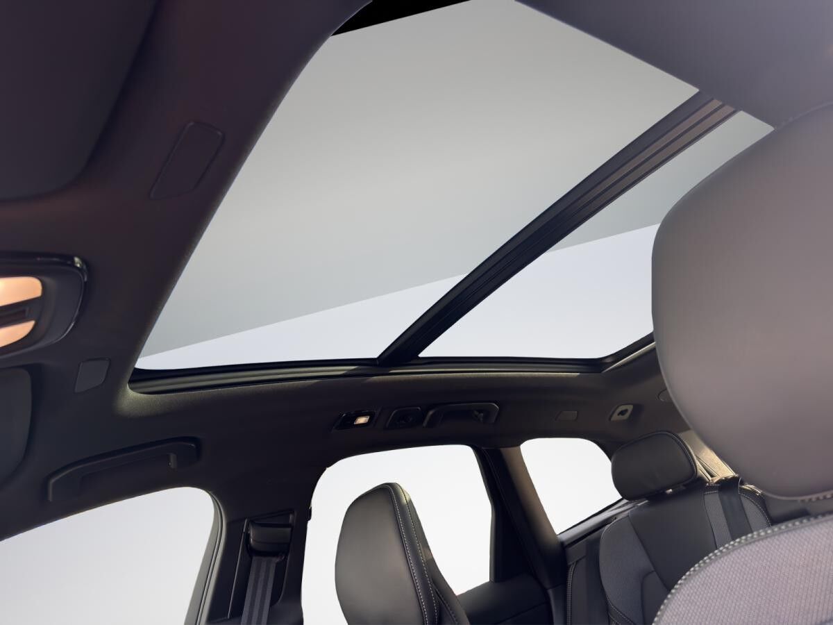 Volvo XC60 Plus Black Edition 2026 T8 AWD