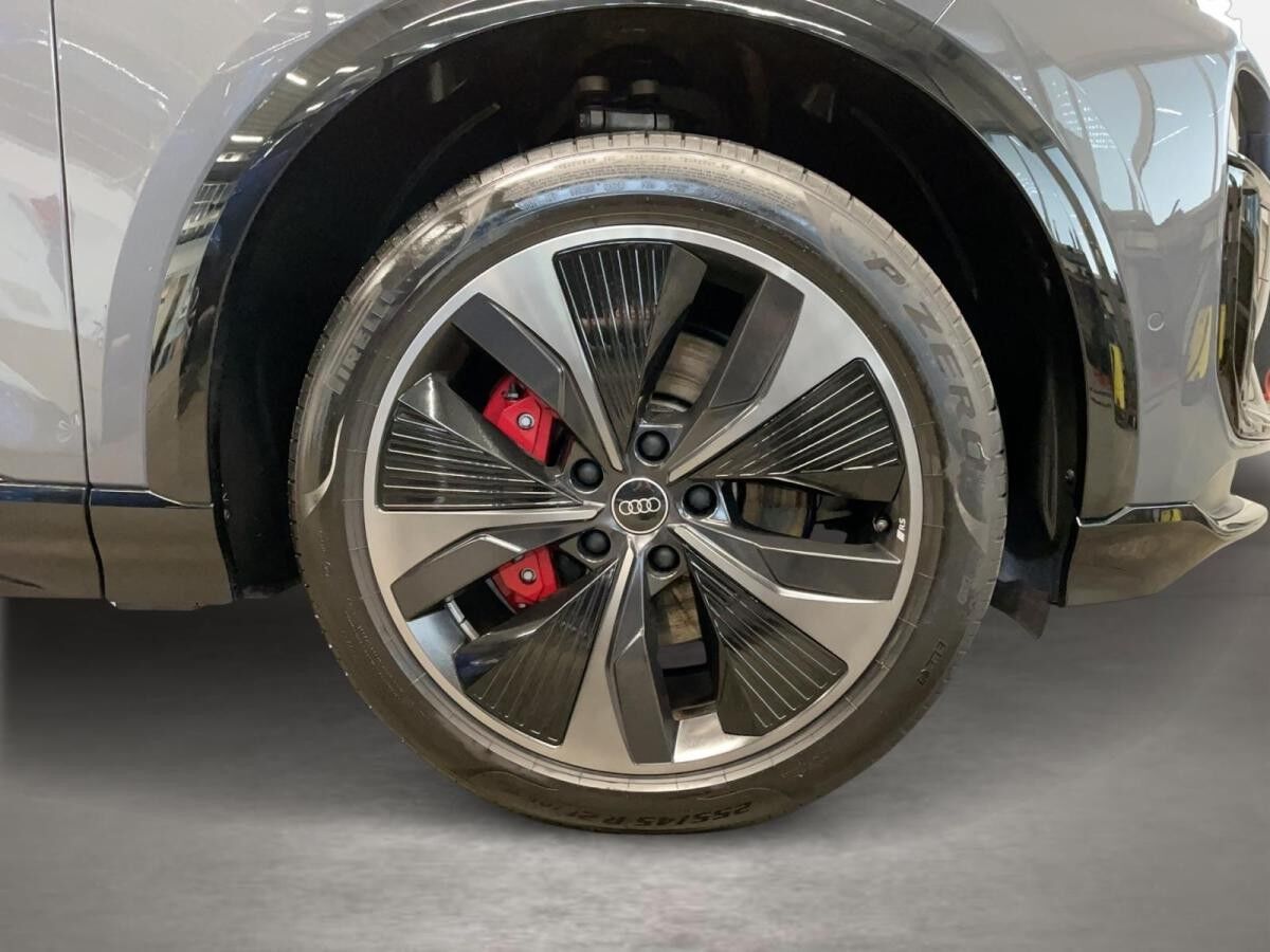 Audi SQ6 e-tron SQ6 SUV e-tron 360 4xSHZ ACC AHK AUT Akustikglas