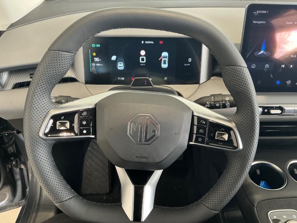 MG S5 EV Long Range Luxury