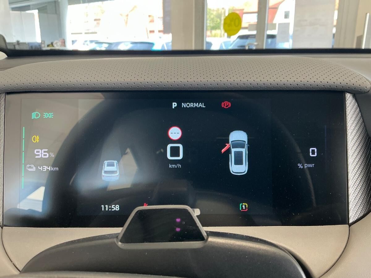 MG S5 EV Standard Range Comfort