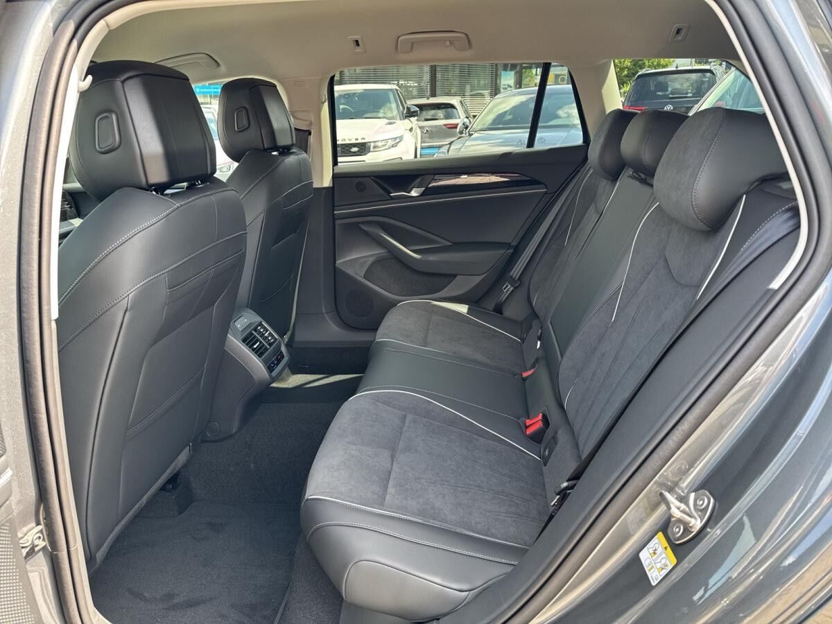 Volkswagen Passat Variant 1.5 eHybrid DSG - SOFORT VERFÜGBAR - AHK