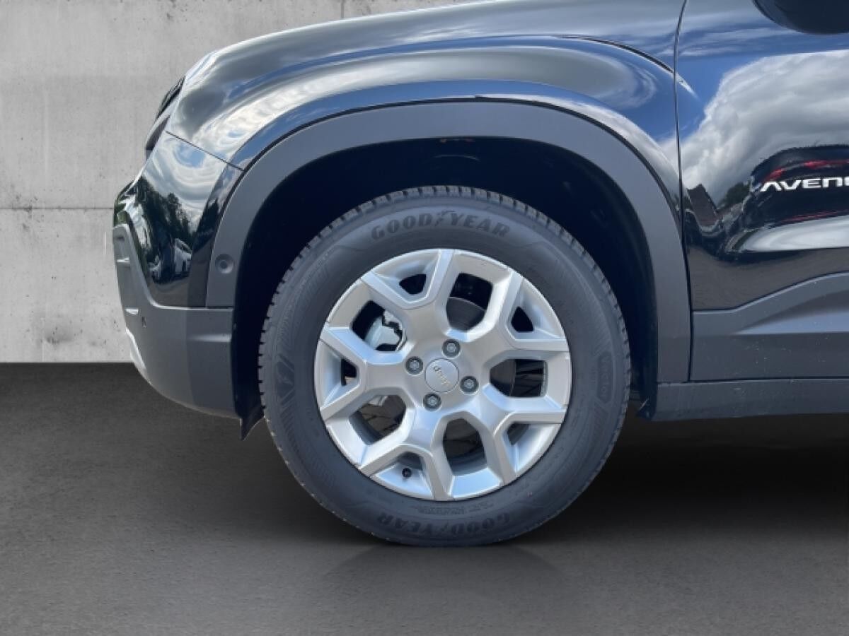 Jeep Avenger Altitude Automatik VORLAUF ALLWETTER+PDC+KAMERA+CARPLAY+SHZ