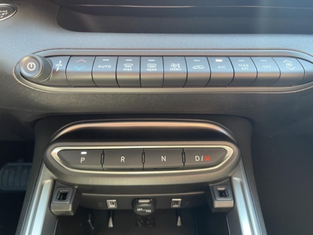 Jeep Avenger Altitude Automatik VORLAUF ALLWETTER+PDC+KAMERA+CARPLAY+SHZ