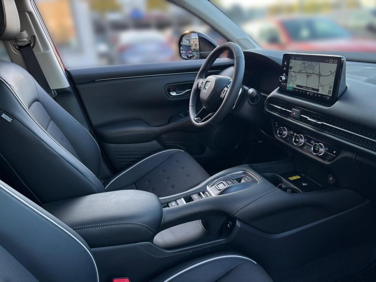 Honda ZR-V Sport mit Black Emblem