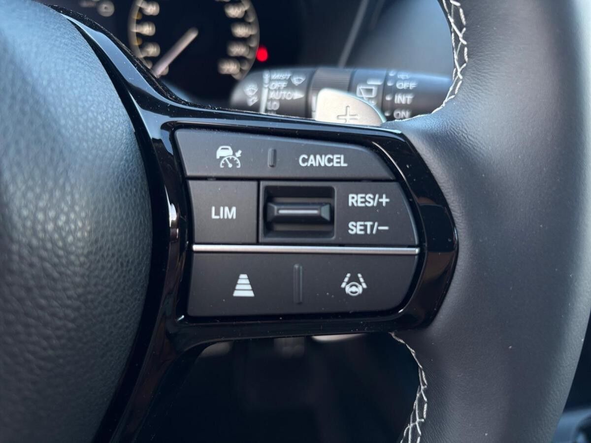 Honda ZR-V Sport mit Black Emblem