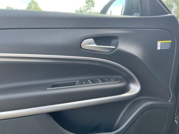 Jeep Avenger Altitude Automatik VORLAUF ALLWETTER+PDC+KAMERA+CARPLAY+SHZ