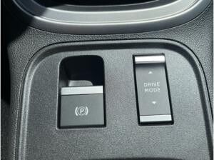 Jeep Avenger Altitude Automatik VORLAUF ALLWETTER+PDC+KAMERA+CARPLAY+SHZ