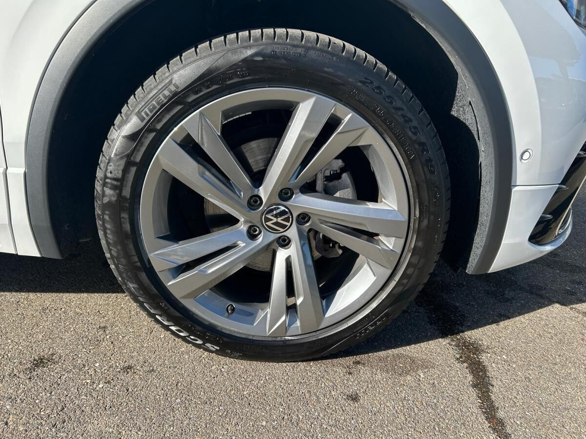 Volkswagen Tiguan Allspace 2.0 TDI DSG 4M R-Line AHK Matrix